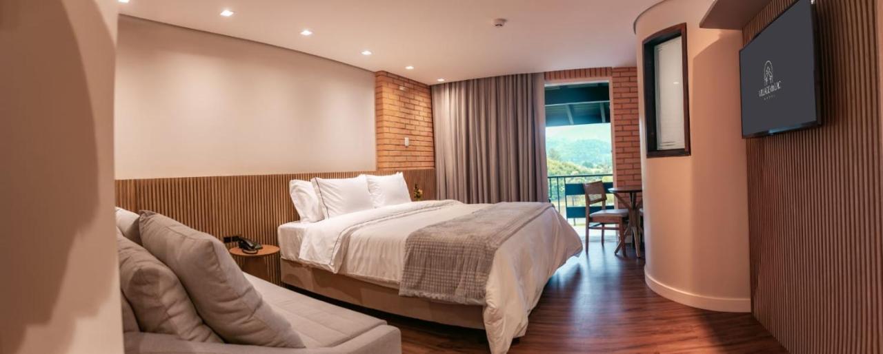 Village Du Lac Hotel โปเมโรเจ ภายนอก รูปภาพ